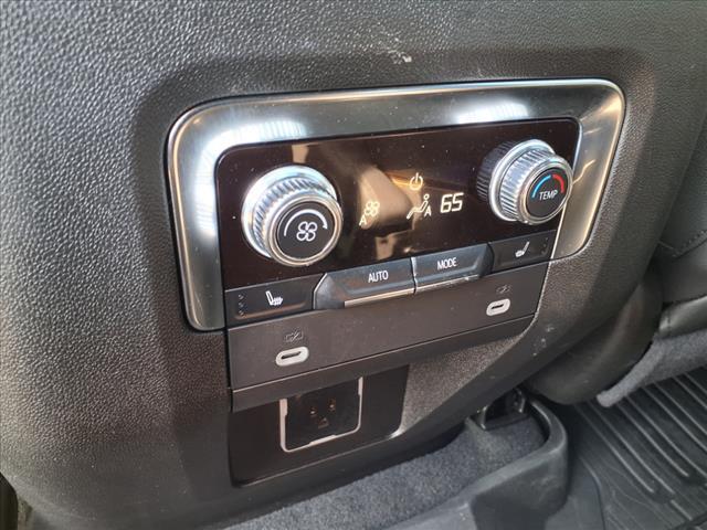 Photo of 2024 White GMC Yukon