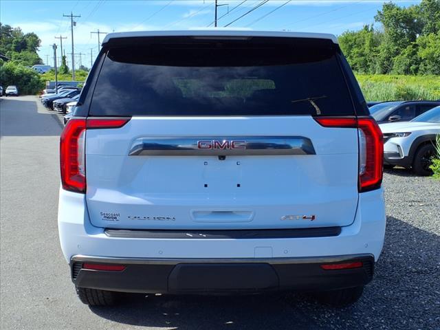 Photo of 2024 White GMC Yukon
