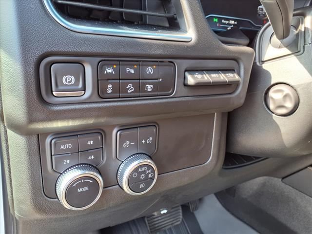 Photo of 2024 White GMC Yukon