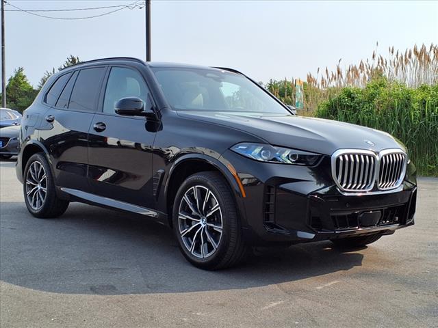 Photo of 2025 Black Sapphire Metallic BMW X5