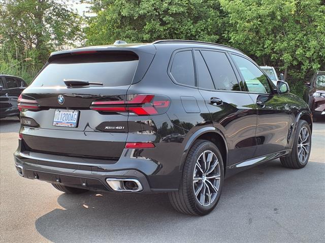 Photo of 2025 Black Sapphire Metallic BMW X5