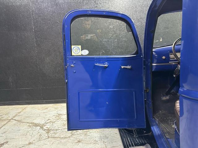Photo of 1942 Blue Chevrolet Pickup Truck