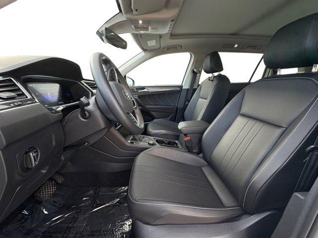 Photo of 2022 Pure White Volkswagen Tiguan