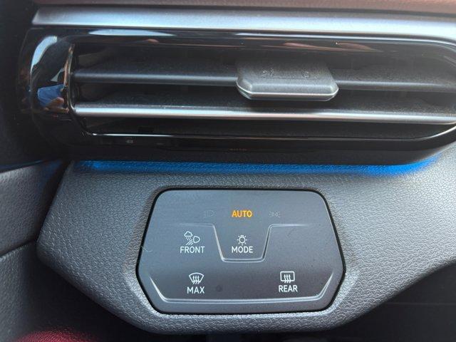 Photo of 2022 Pure White Volkswagen Tiguan