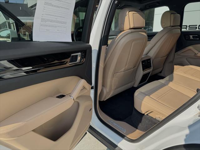 Photo of 2021 White Porsche Cayenne