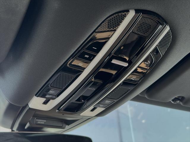 Photo of 2021 White Porsche Cayenne