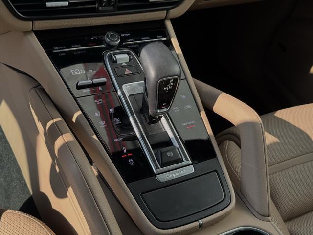 Photo of 2021 White Porsche Cayenne