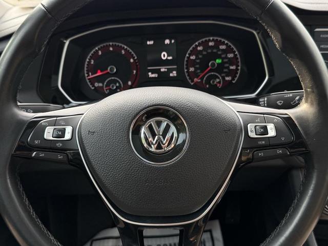 Photo of 2019 Pure White Volkswagen Jetta