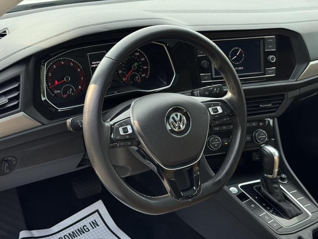 Photo of 2019 Pure White Volkswagen Jetta
