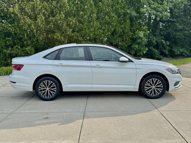 Photo of 2019 Pure White Volkswagen Jetta