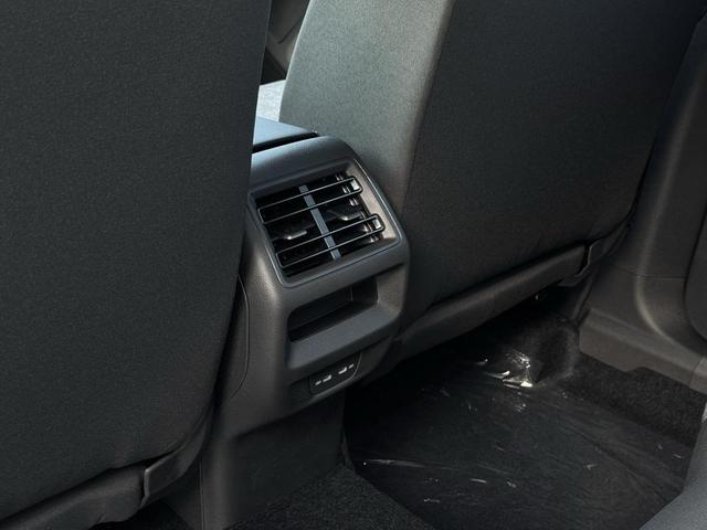 Photo of 2025 Platinum Gray Volkswagen Tiguan