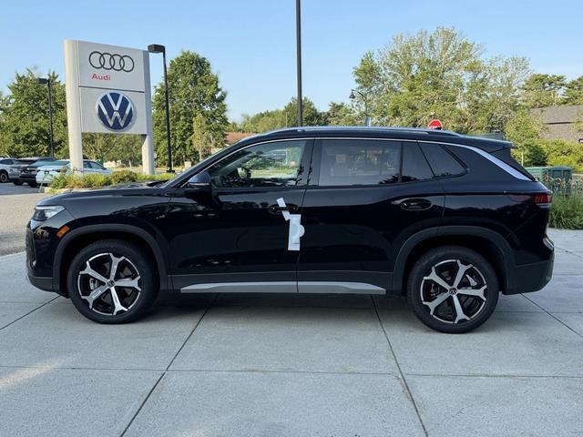 Photo of 2025 Deep Black Pearl Volkswagen Tiguan