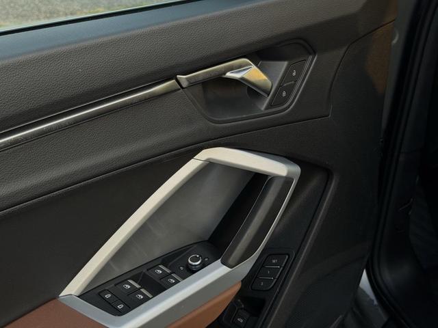 Photo of 2025 Chronos Gray Metallic Audi Q3