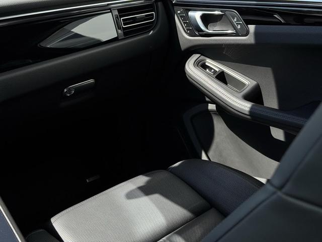Photo of 2023 Black Porsche Macan