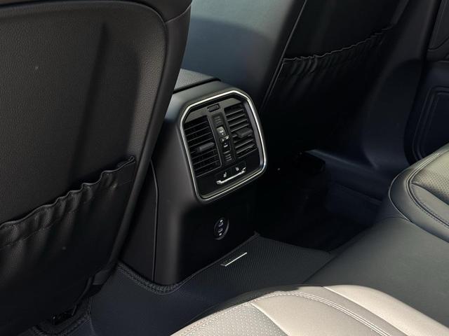 Photo of 2023 Black Porsche Macan