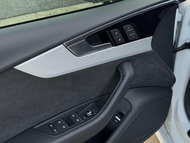 Photo of 2021 Glacier White Audi S5