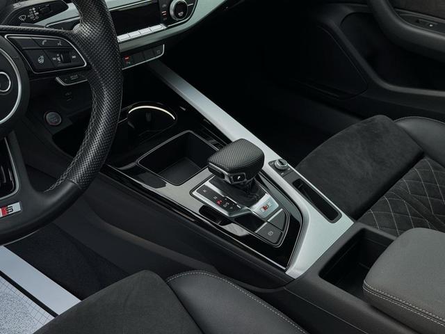 Photo of 2021 Glacier White Audi S5