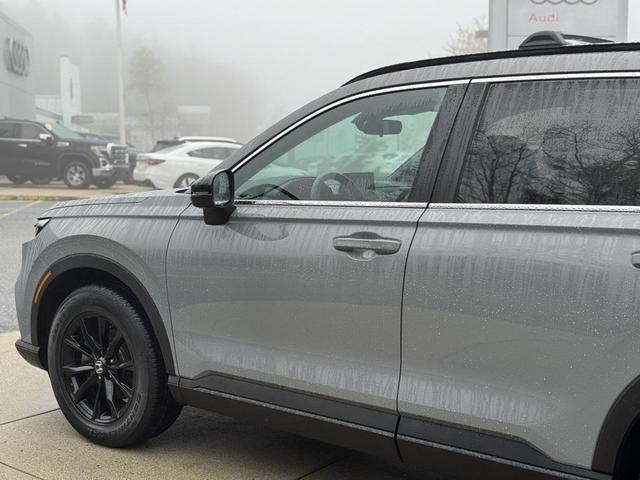 Photo of 2024 Gray Honda CR-V Hybrid