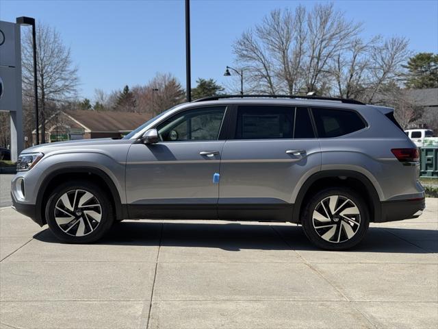 Photo of 2025 Silver Mist Metallic Volkswagen Atlas