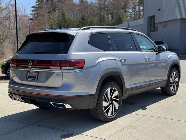 Photo of 2025 Silver Mist Metallic Volkswagen Atlas