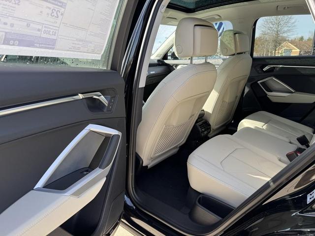 Photo of 2025 Mythos Black Metallic Audi Q3