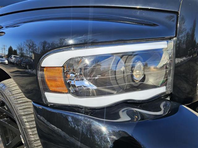 Photo of 2004 Black Clearcoat Dodge Ram 1500