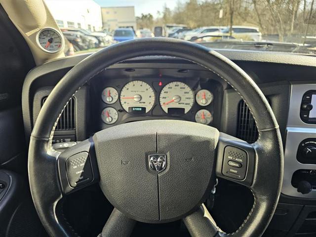 Photo of 2004 Black Clearcoat Dodge Ram 1500