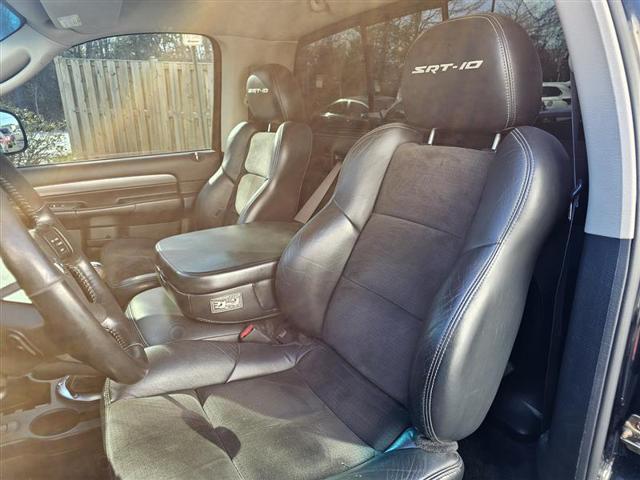 Photo of 2004 Black Clearcoat Dodge Ram 1500