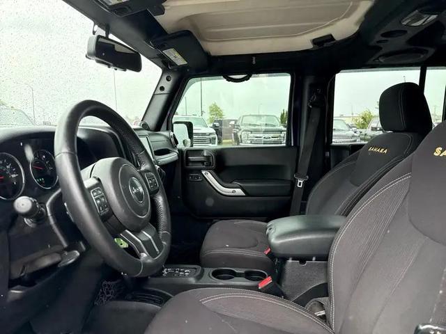 Photo of 2013 True Blue Pearlcoat Jeep Wrangler Unlimited