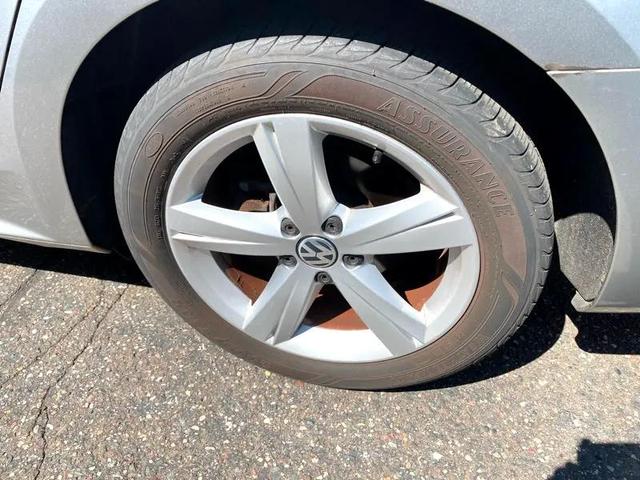 Photo of 2014 Silver Volkswagen Passat