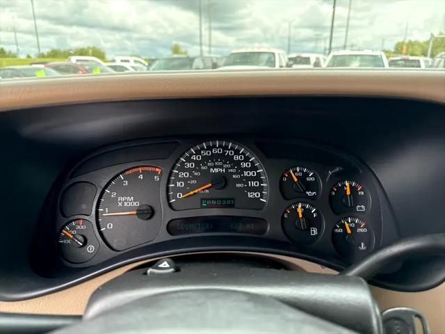 Photo of 2005 Summit White GMC Sierra 2500