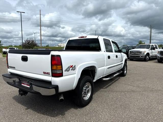 Photo of 2005 Summit White GMC Sierra 2500