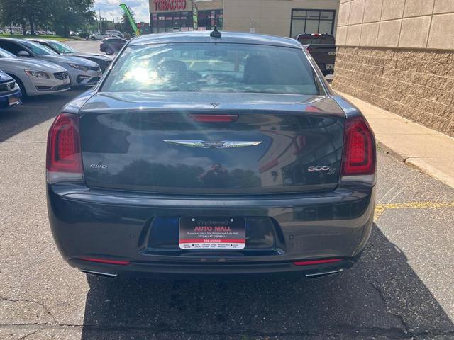 Photo of 2018 Maximum Steel Metallic Clearcoat Chrysler 300