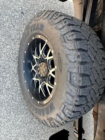 Photo of 2009 Black Chevrolet Silverado 2500