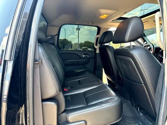 Photo of 2009 Black Chevrolet Silverado 2500