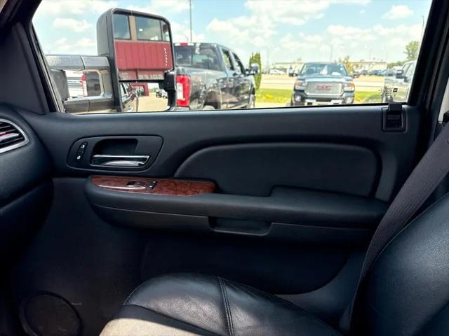 Photo of 2009 Black Chevrolet Silverado 2500