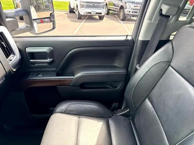 Photo of 2016 Summit White GMC Sierra 3500