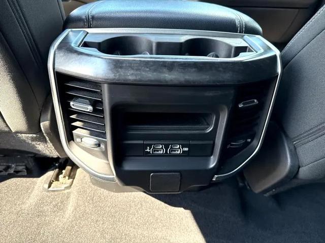Photo of 2019 Granite Crystal Metallic Clearcoat RAM 1500