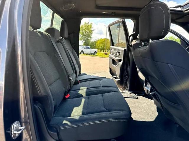 Photo of 2019 Granite Crystal Metallic Clearcoat RAM 1500