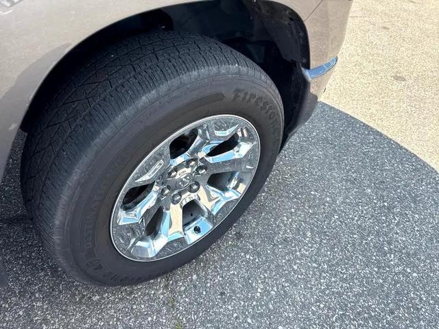 Photo of 2019 Granite Crystal Metallic Clearcoat RAM 1500