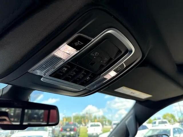 Photo of 2019 Granite Crystal Metallic Clearcoat RAM 1500