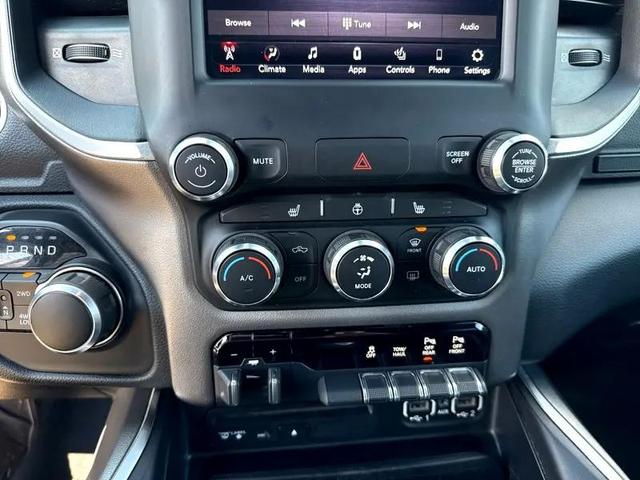 Photo of 2019 Granite Crystal Metallic Clearcoat RAM 1500