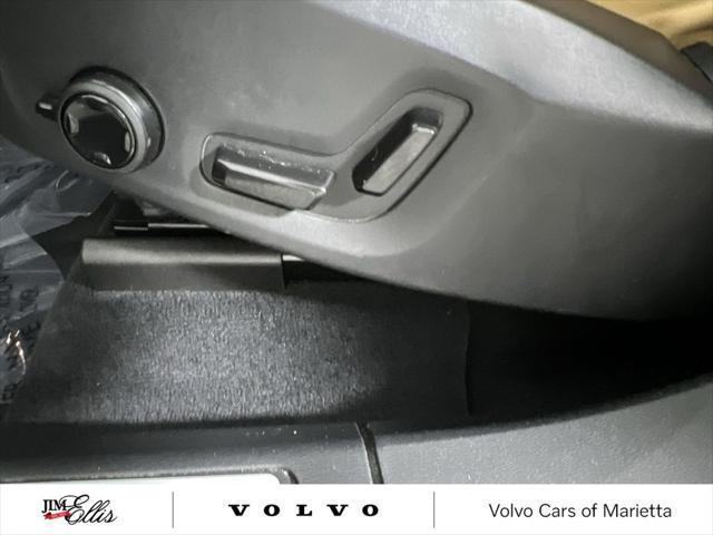 Photo of 2023 Denim Blue Volvo XC60