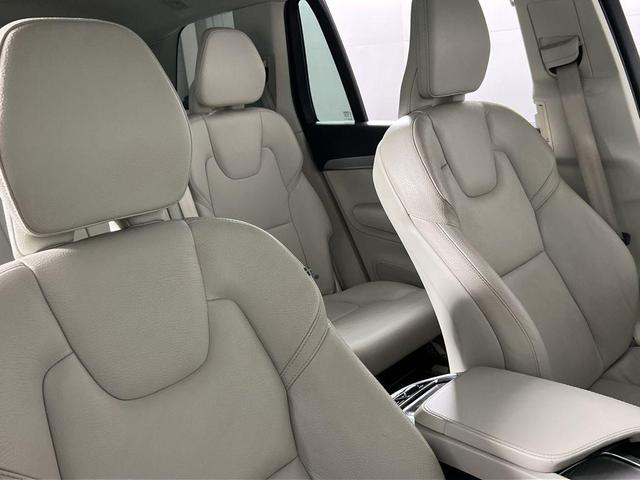 Photo of 2023 Silver Volvo XC90