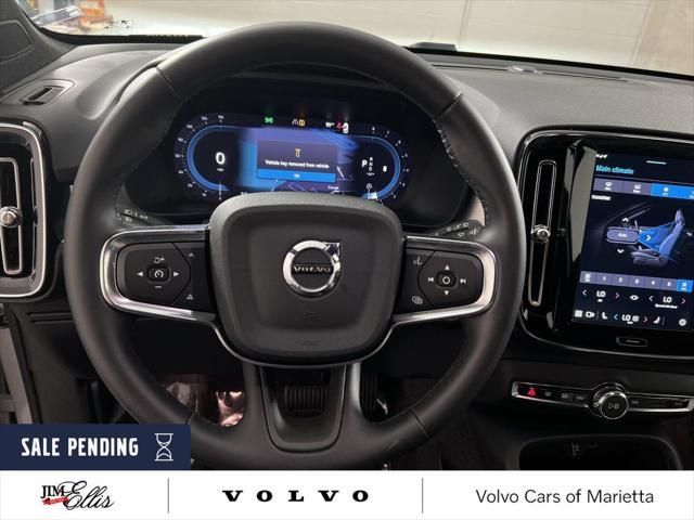 Photo of 2025 Silver Volvo XC40