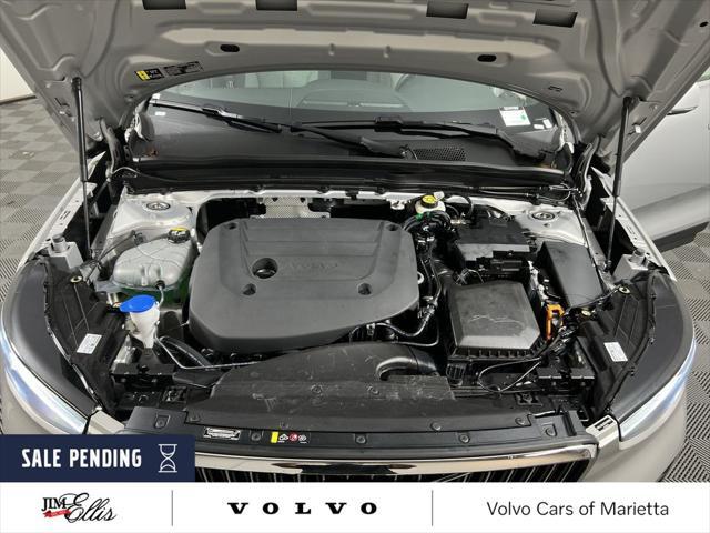 Photo of 2025 Silver Volvo XC40