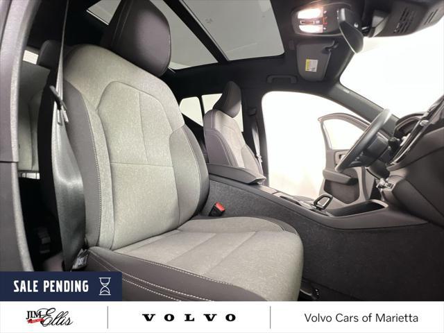 Photo of 2025 Silver Volvo XC40