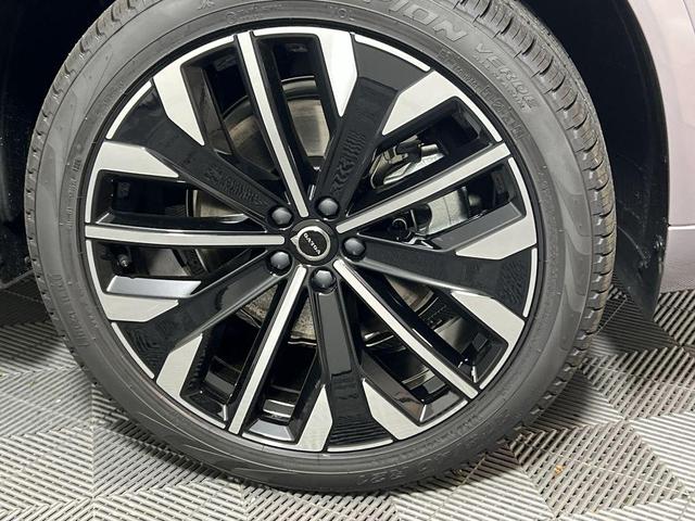 Photo of 2026 Aurora Silver Volvo XC90