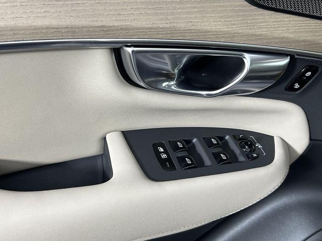 Photo of 2026 Aurora Silver Volvo XC90