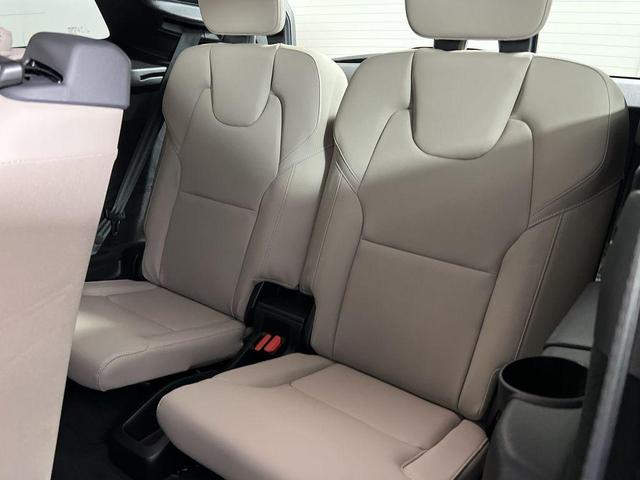 Photo of 2026 Aurora Silver Volvo XC90